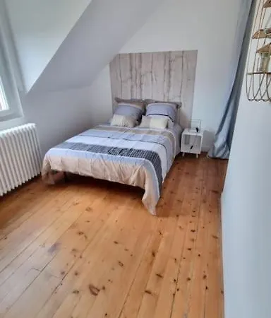 Chambre Au 2e Etage Cote Rue Apartman