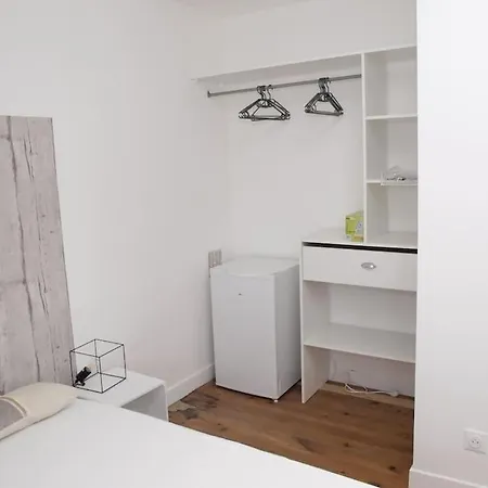 Chambre Au 2e Etage Cote Rue Apartman *