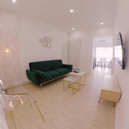 Apartman Chambre Au 2e Etage Cote Rue *